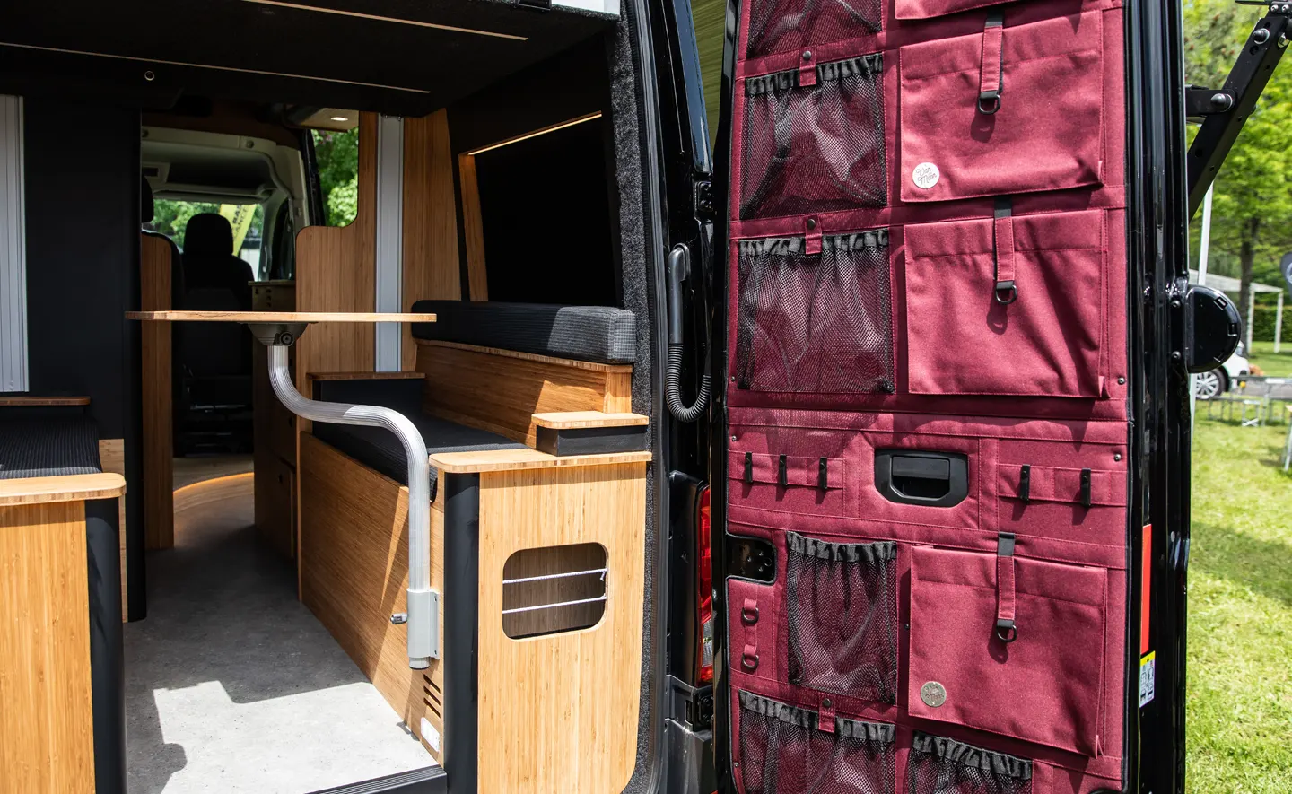 Location van Volkswagen Crafter