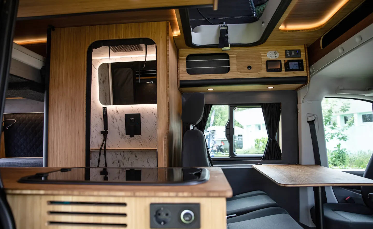 Location van Volkswagen Crafter